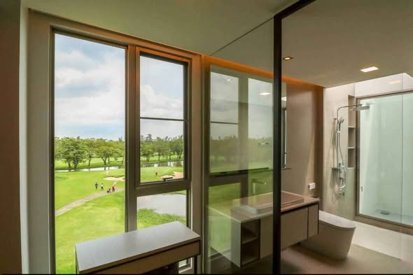 room interior of VIVE Rama 9