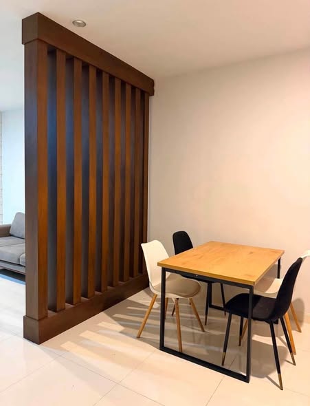 room interior of Vora Town
