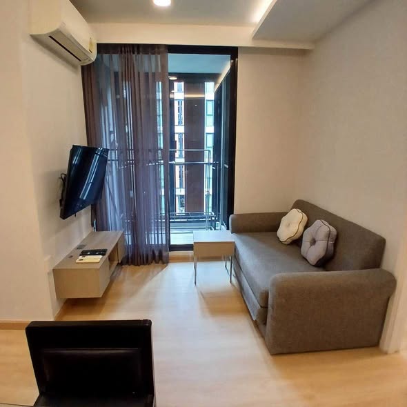 living room and bedroom of VTARA36 Condominium