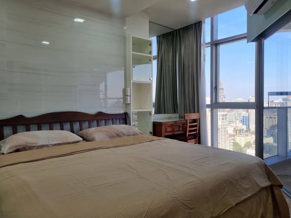 bedroom of Waterford Diamond Tower
