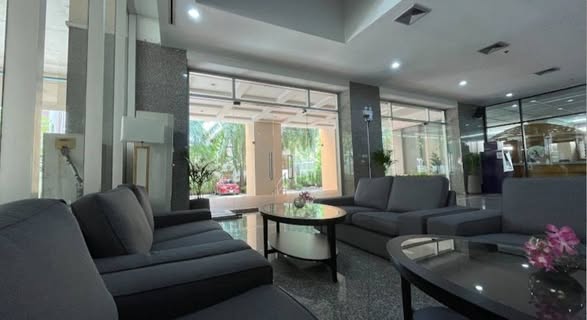 living room of Waterford Diamond Tower