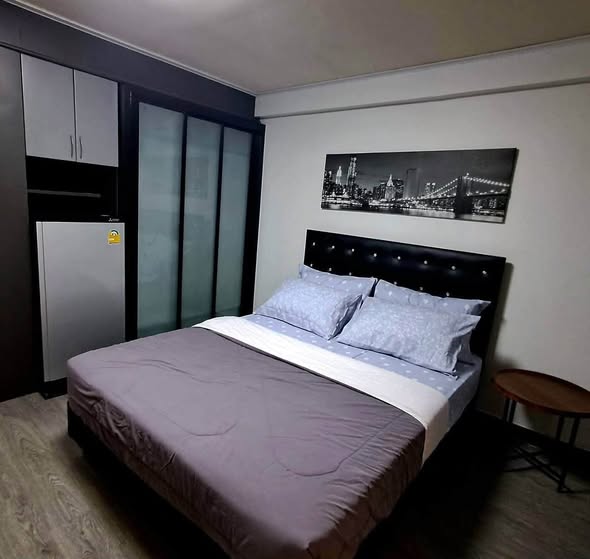 bedroom of Waterford Royal Suites