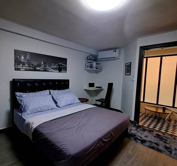 bedroom of Waterford Royal Suites