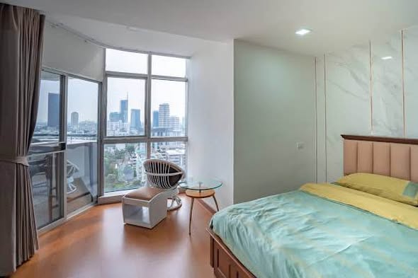 bedroom of Waterford Sukhumvit 50
