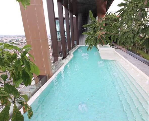 pool of Whizdom Avenue Ratchada-Ladprao