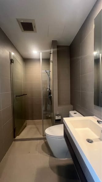 bathroom of Whizdom Connect Sukhumvit