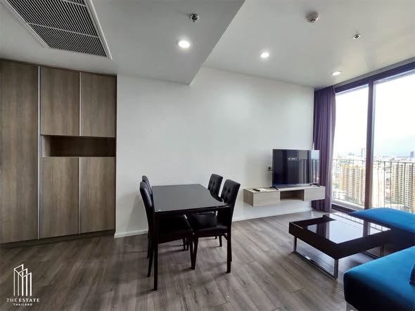 bedroom and living room of Whizdom Essence Sukhumvit วิสซ์ดอม เอสเซ้นส์ สุขุมวิท