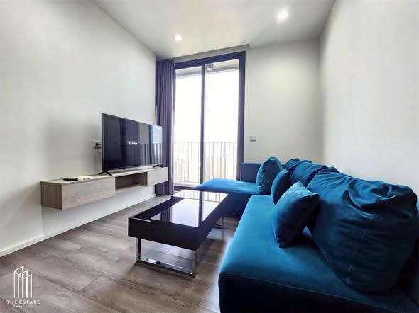 living room and room interior of Whizdom Essence Sukhumvit วิสซ์ดอม เอสเซ้นส์ สุขุมวิท
