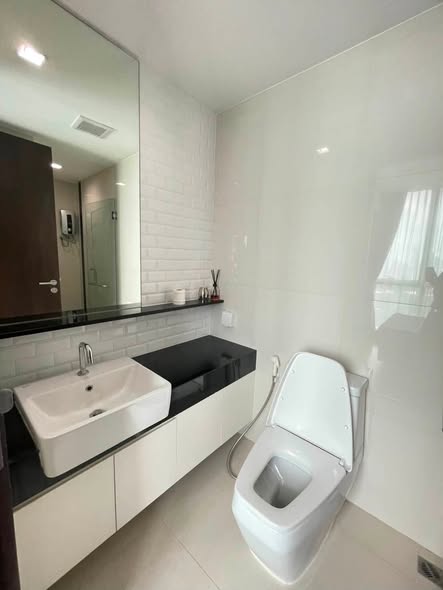 bathroom of Wish Signature II Midtown Siam