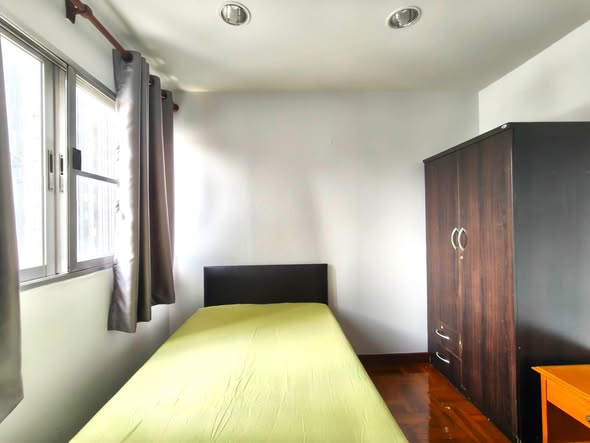 bedroom of Witthayu Complex