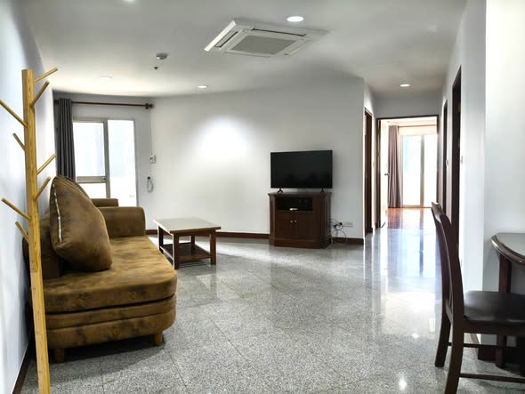 living room of Witthayu Complex