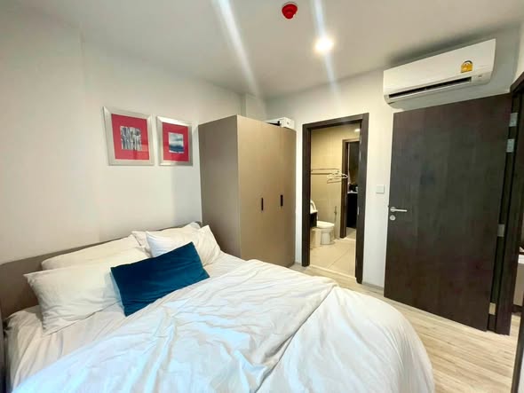 bedroom and room interior of XT HUAIKHWANG