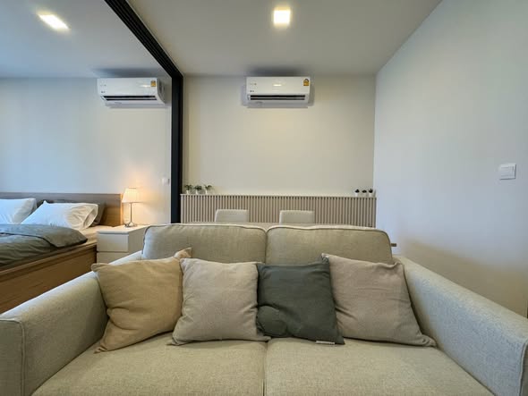 bedroom and living room of XT Phayathai