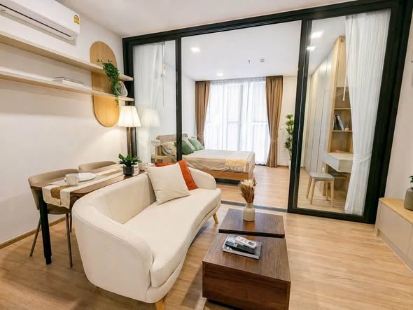 bedroom and living room of XT Phayathai