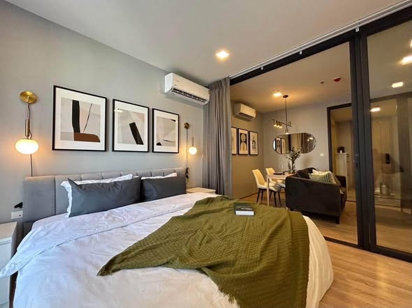 bedroom and room interior of XT Phayathai