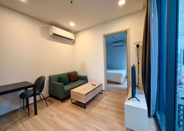 bedroom and room interior of XT Phayathai
