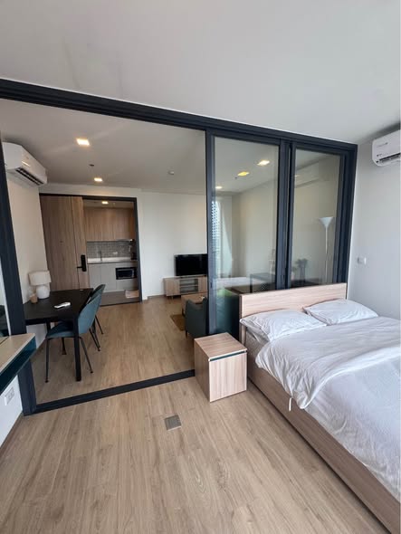 bedroom and room interior of XT Phayathai