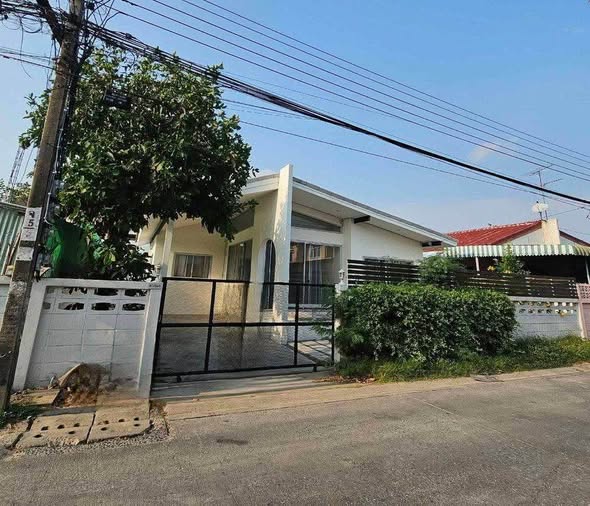 บ้านแฝดเสนานิคม 1 แยก7