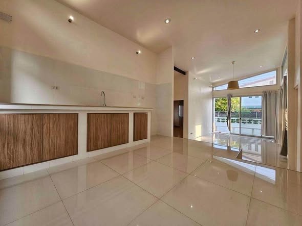 room interior of บ้านแฝดเสนานิคม 1 แยก7