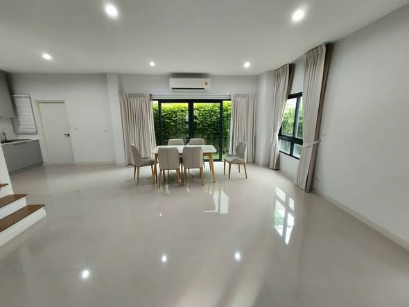 living room of บ้านกลางเมือง ลาดพร้าว 101 สเตชั่น