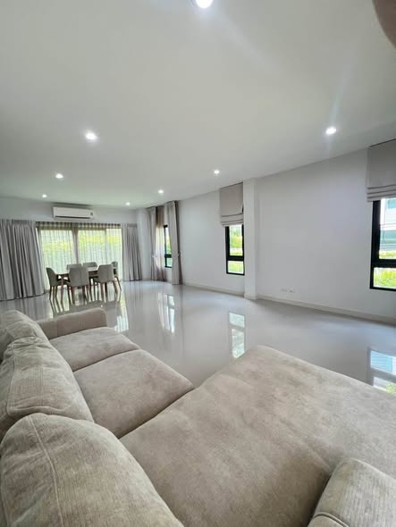 living room of บ้านกลางเมือง ลาดพร้าว 101 สเตชั่น