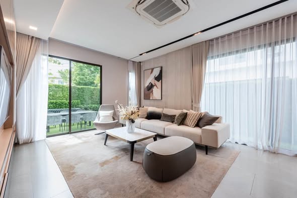 living room and bedroom of มัณฑนา บางนา กม.15 | MANTANA Bangna km. 15