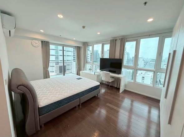 bedroom of 15 Sukhumvit Residences