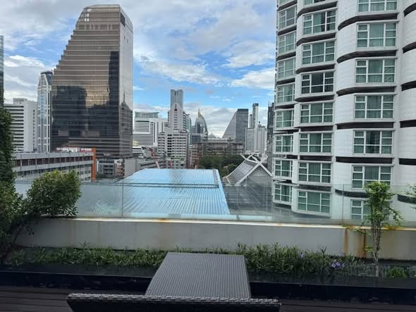 15 Sukhumvit Residences