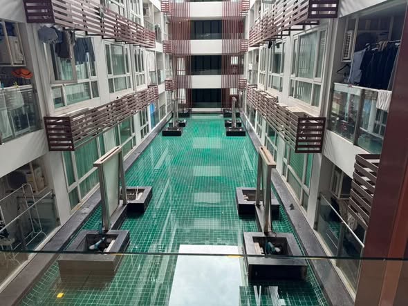 15 Sukhumvit Residences