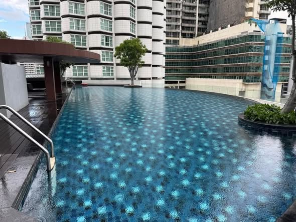 pool of 15 Sukhumvit Residences