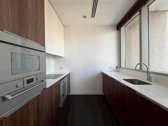 kitchen of 185 Rajadamri