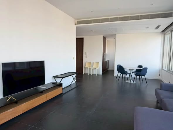 living room and room interior of 185 Rajadamri