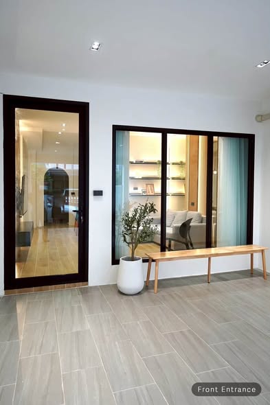 room interior of ขายทาวน์โฮม สูง 2 ชั้น พื้นที่ 20 ตร.ว. 3 นอน 2 น้ำ 1 ครัว เดอะเมโทร รัตนาธิเบศร์