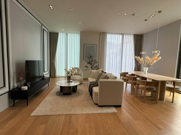 living room and room interior of 28 Chidlom