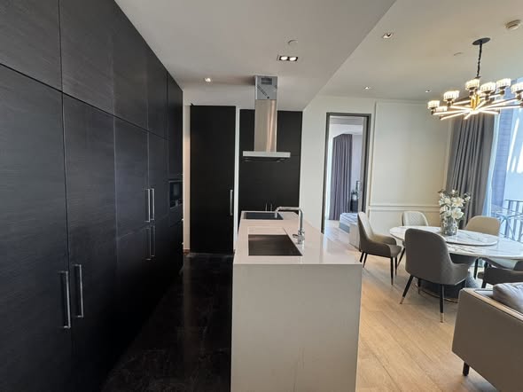 room interior of 28 Chidlom