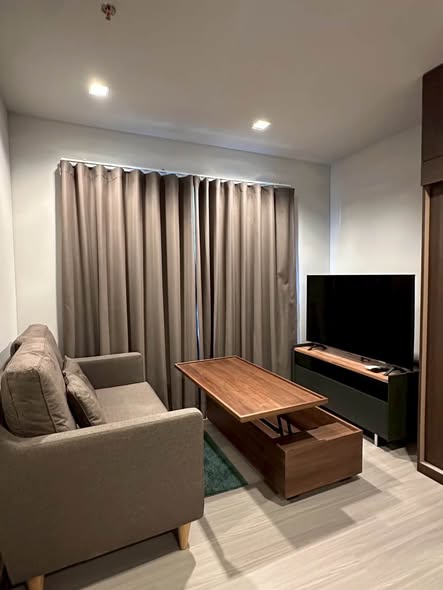 living room and room interior of ขายคอนโด2bedราคา2.8ล้าน(เจ้าของขายเอง)ใกล้รถไฟฟ้าสายสีม่วง(Zelle codo)