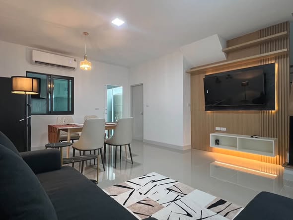 bedroom and living room of พลีโน่ สุขุมวิท-บางนา 3 Pleno Sukhumvit-Bangna 3