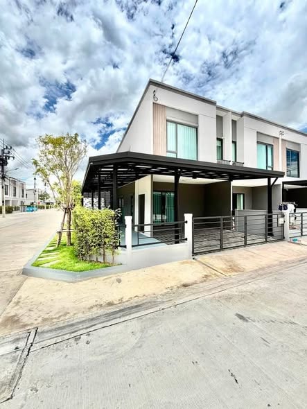 พลีโน่ สุขุมวิท-บางนา 3 Pleno Sukhumvit-Bangna 3