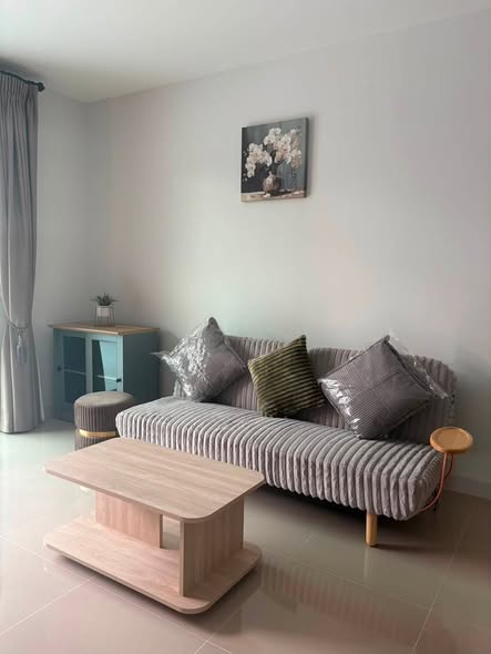 living room and bedroom of พลีโน่ สุขุมวิท-บางนา 3 Pleno Sukhumvit-Bangna 3