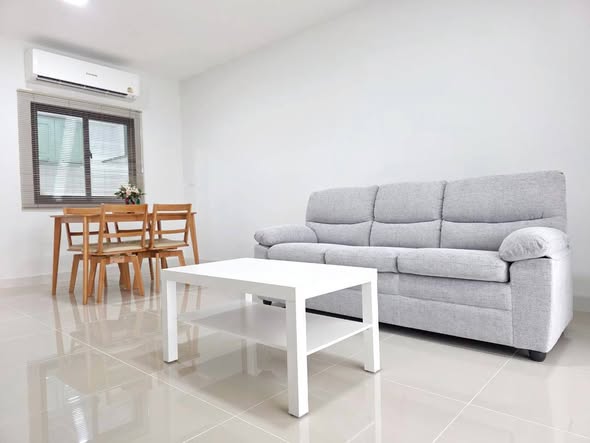 living room and room interior of พลีโน่ สุขุมวิท-บางนา 3 Pleno Sukhumvit-Bangna 3
