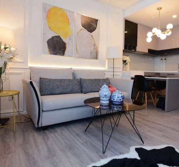 living room of 333 Riverside