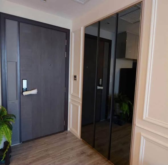 room interior of 333 Riverside