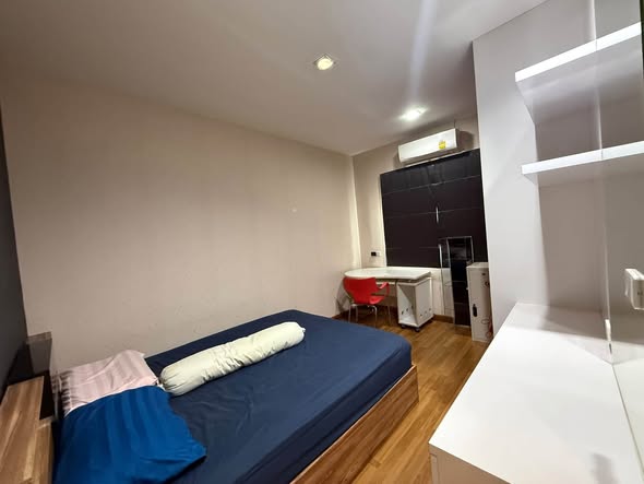 bedroom of โกลเด้น ทาวน์ วัชรพล สุขาภิบาล5