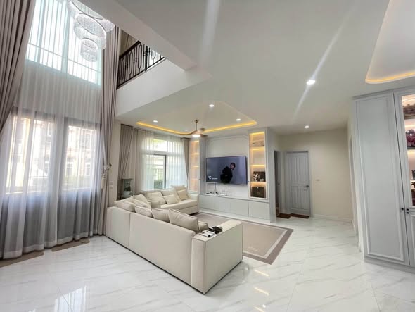 bedroom and living room and room interior of แกรนดิโอ บางนา กม.5