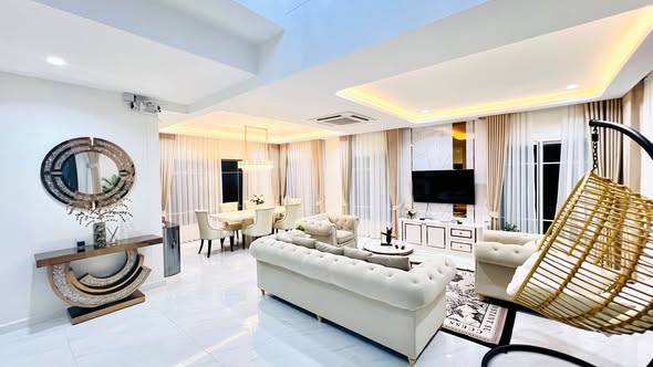 living room and bedroom of แกรนดิโอ บางนา กม.5