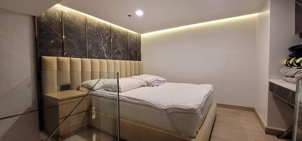bedroom of 59 Heritage