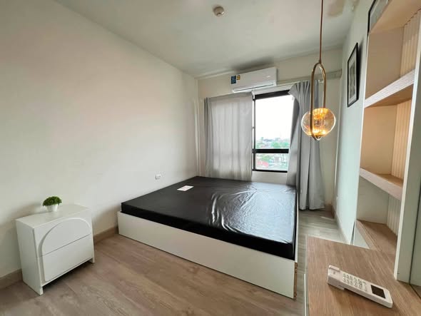 bedroom of 624 Condolette