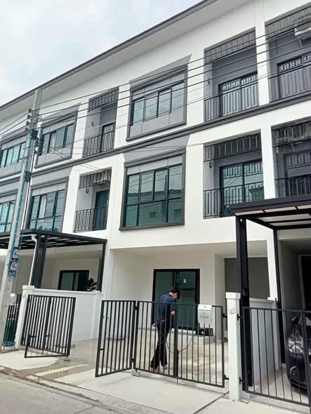 บ้านลุมพินี ทาวน์เพลส สุขุมวิท – ศรีนครินทร์ Lumpini Townplace Sukhumvit – Srinakarin