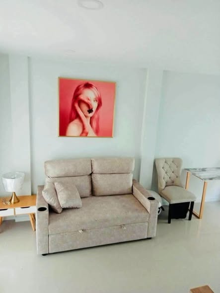 living room of บ้านลุมพินี ทาวน์เพลส สุขุมวิท – ศรีนครินทร์ Lumpini Townplace Sukhumvit – Srinakarin