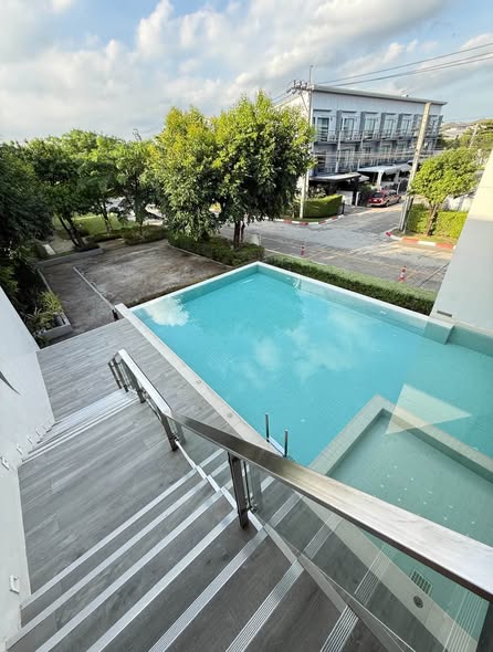 pool of บ้านกลางเมือง พระราม9-อ่อนนุช (Townhome)